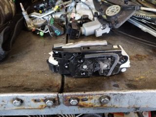 bontott VW UP Bal hátsó Ajtózár