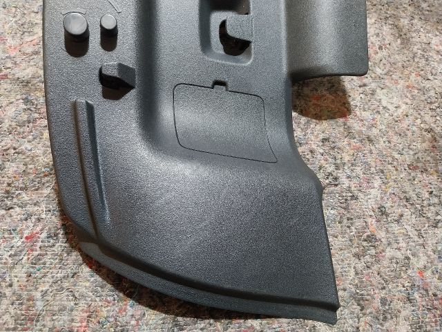 bontott VW UP Bal hátsó Csomagtér Burkolat (Műanyag)