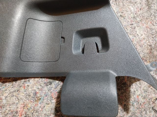 bontott VW UP Bal hátsó Csomagtér Burkolat (Műanyag)