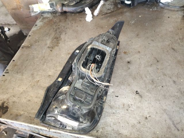 bontott VW UP Bal Hátsó Lámpa