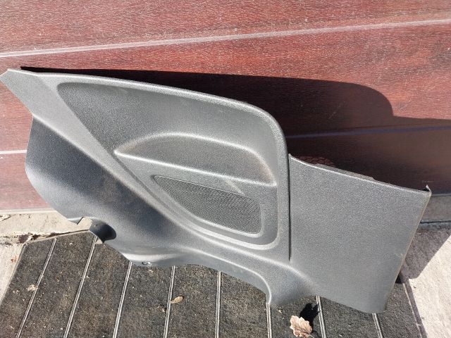 bontott VW UP Bal hátsó Ülés melletti Kárpit