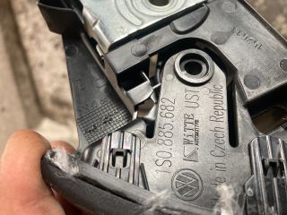 bontott VW UP Bal hátsó Ülés Rögzítő