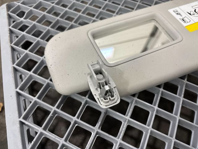 bontott VW UP Bal Napellenző