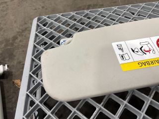 bontott VW UP Bal Napellenző