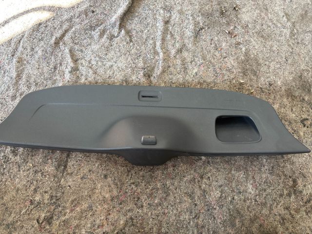 bontott VW UP Csomagtérajtó Kárpit