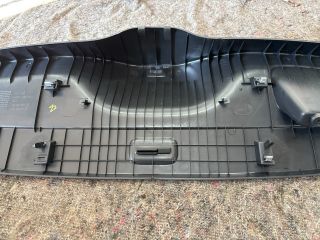 bontott VW UP Csomagtérajtó Kárpit