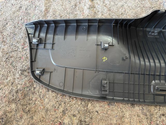 bontott VW UP Csomagtérajtó Kárpit