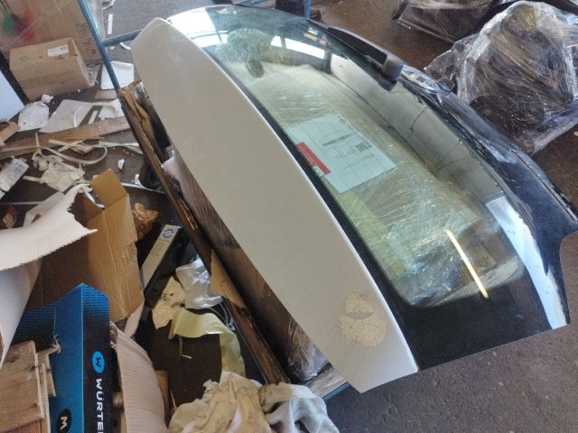 bontott VW UP Csomagtérajtó (Üres lemez)