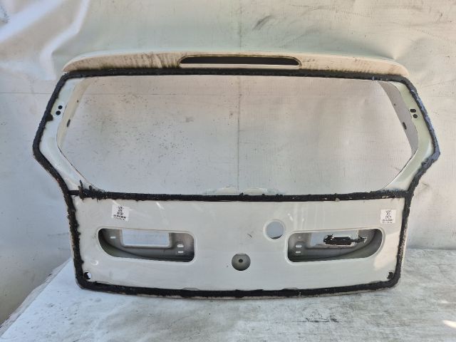 bontott VW UP Csomagtérajtó (Üres lemez)