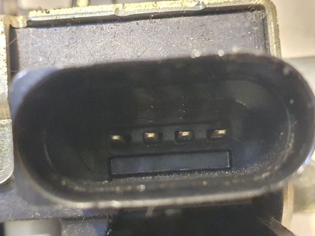 bontott VW UP Csomagtérajtó Zárszerkezet