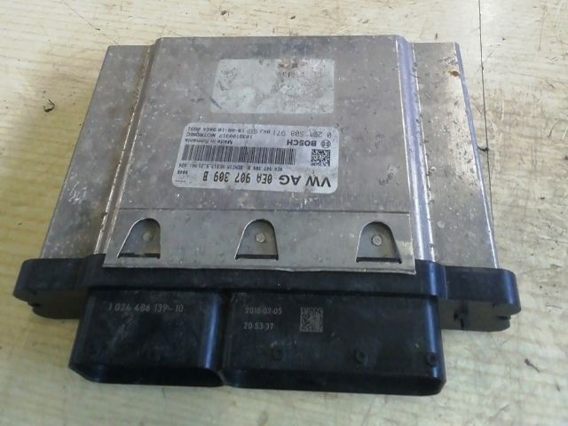 bontott VW UP Motorvezérlő