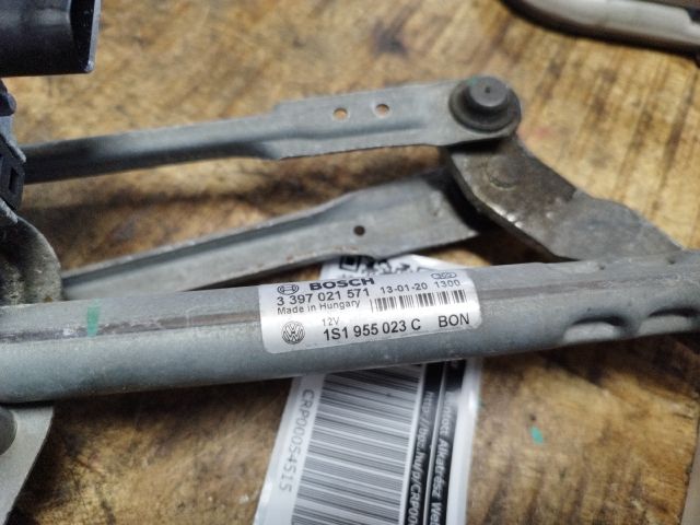 bontott VW UP Első Ablaktörlő Szerkezet Motorral