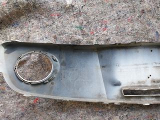 bontott VW UP Első Lökhárító Alsó Középső Díszrács