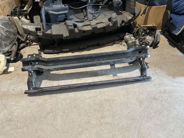 bontott VW UP Első Lökhárító Merevítő (Fém)