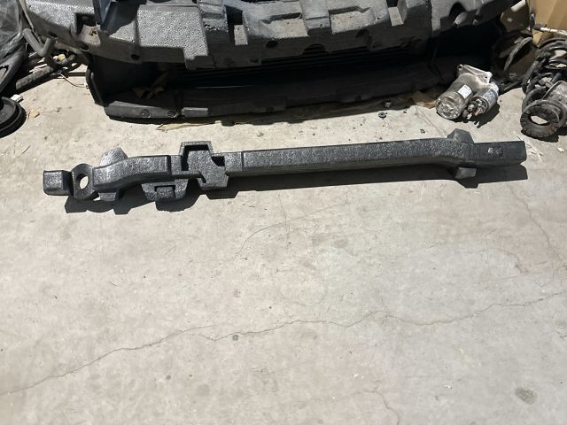 bontott VW UP Első Lökhárító Ütközés Elnyelő Hab