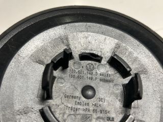 bontott VW UP Felniközép (1 db)