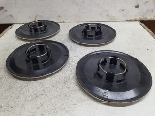 bontott VW UP Felniközép Szett