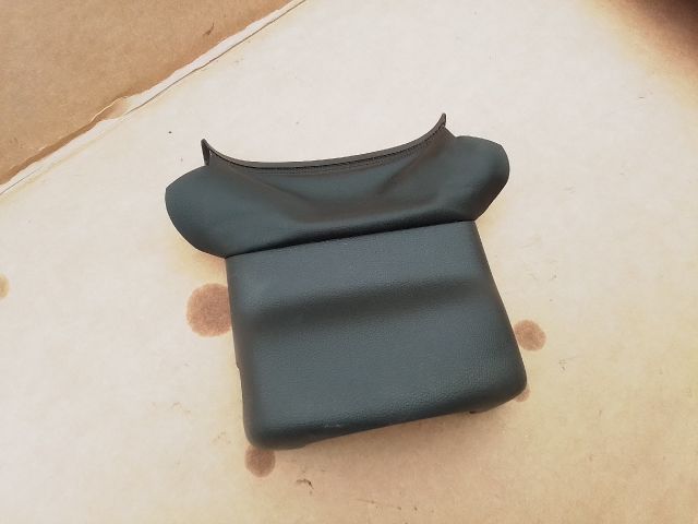 bontott VW UP Felső Kormányoszlop Burkolat