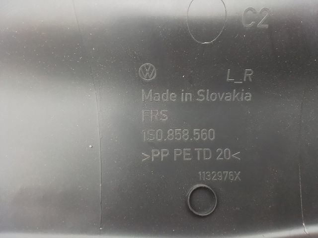 bontott VW UP Felső Kormányoszlop Burkolat