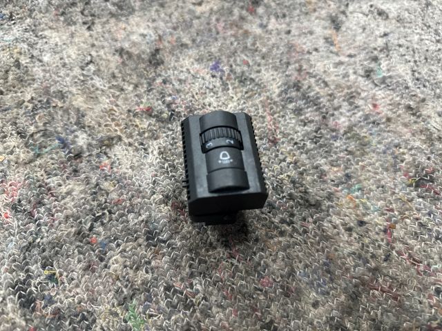 bontott VW UP Fényszórómagasság Állító Kapcsoló