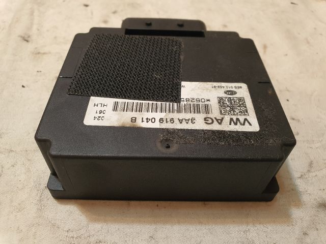 bontott VW UP Feszültségszabályzó