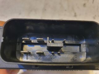 bontott VW UP Feszültségszabályzó