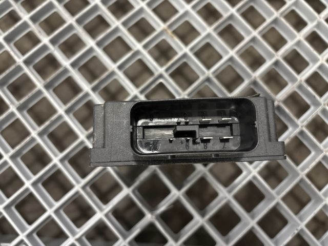 bontott VW UP Feszültségszabályzó