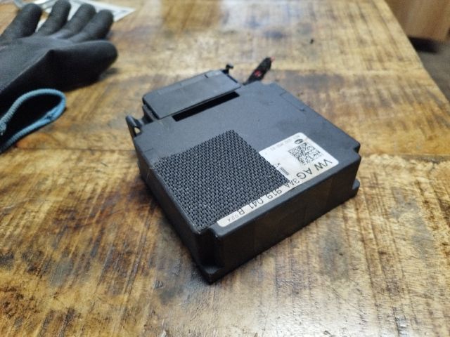 bontott VW UP Feszültségszabályzó