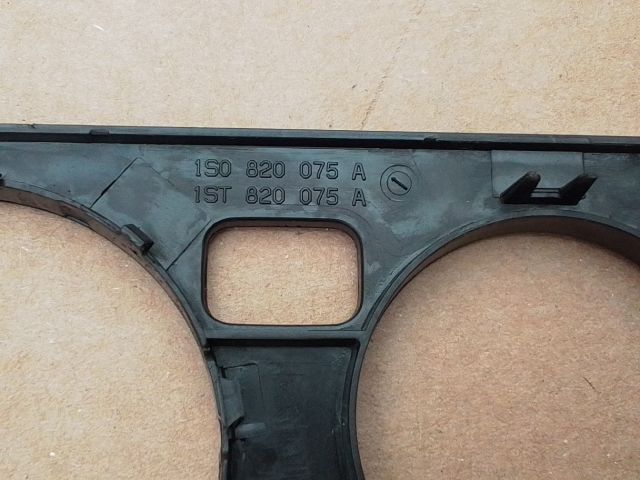 bontott VW UP Fűtéskapcsoló Keret