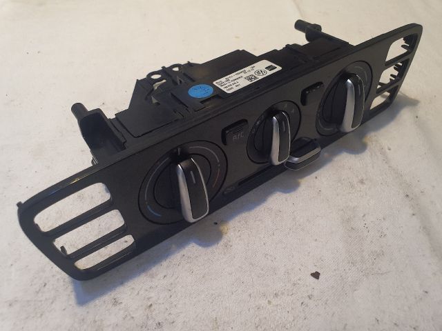 bontott VW UP Fűtéskapcsoló (manuális klímás)