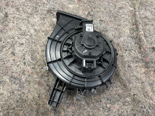 bontott VW UP Fűtőmotor (Klímás)