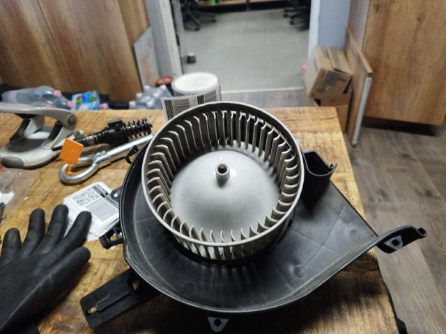 bontott VW UP Fűtőmotor (Klímás)