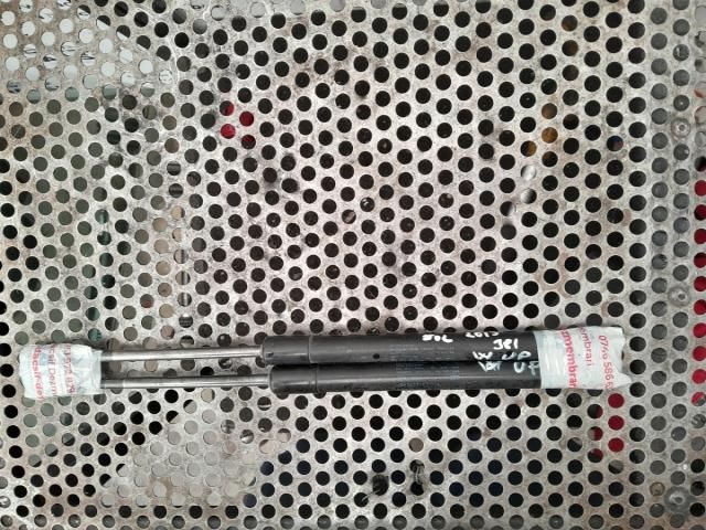 bontott VW UP Gázrugós Kitámasztó Teleszkóp Pár Csomagtérajtó