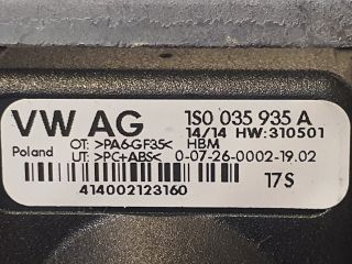 bontott VW UP GPS Tartó Konzol