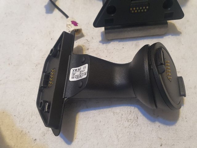 bontott VW UP GPS Tartó Konzol