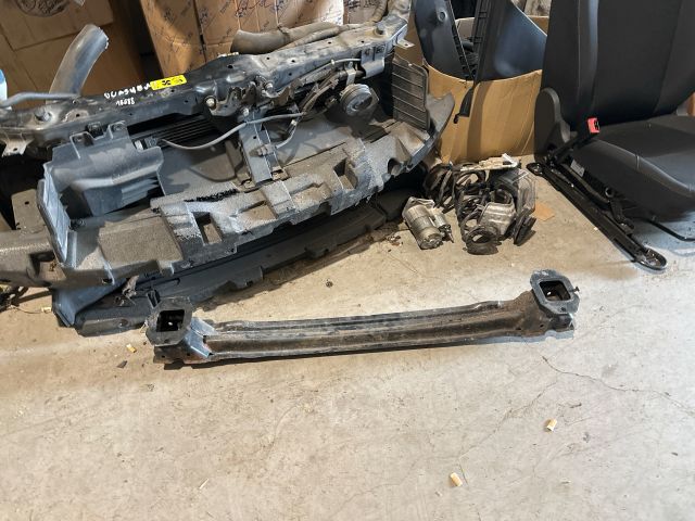 bontott VW UP Hátsó Lökhárító Merevítő (Fém)