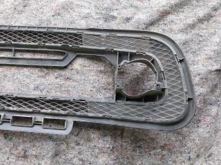 bontott VW UP Hűtőrács