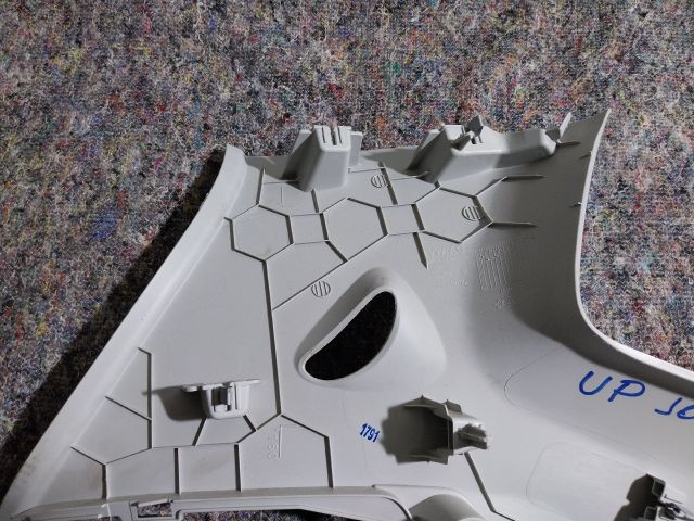 bontott VW UP Jobb C Oszlop Burkolat