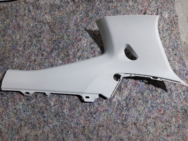 bontott VW UP Jobb C Oszlop Burkolat