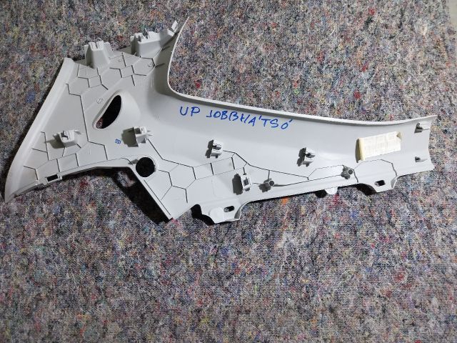bontott VW UP Jobb C Oszlop Burkolat