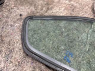 bontott VW UP Jobb C Oszlop Oldalablak Üveg