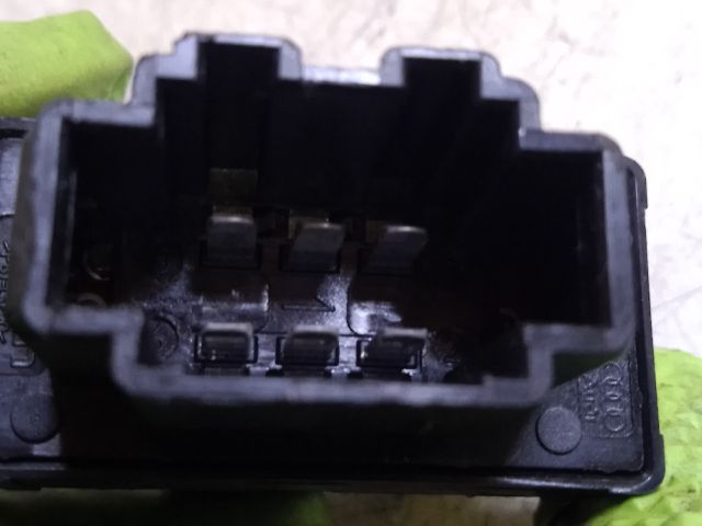 bontott VW UP Jobb első Ablakemelő Kapcsoló