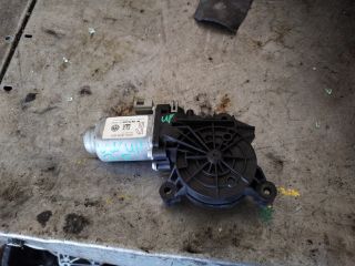 bontott VW UP Jobb első Ablakemelő Motor