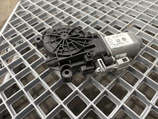 bontott VW UP Jobb első Ablakemelő Motor