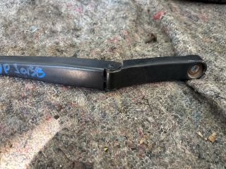 bontott VW UP Jobb első Ablaktörlő Kar