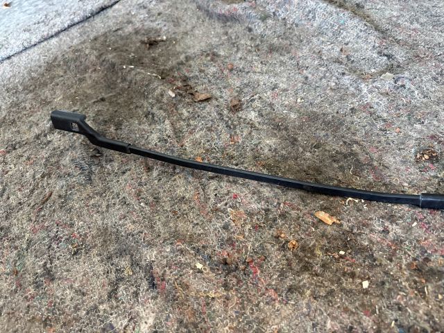 bontott VW UP Jobb első Ablaktörlő Kar