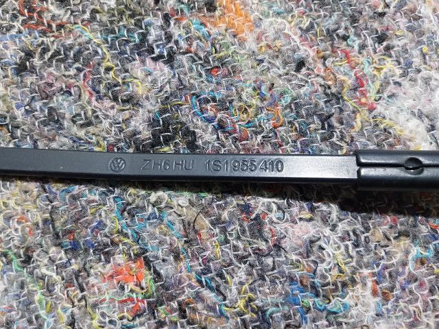 bontott VW UP Jobb első Ablaktörlő Kar