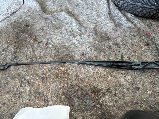 bontott VW UP Jobb első Ablaktörlő Kar