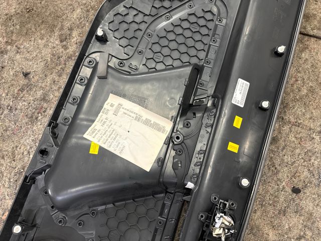 bontott VW UP Jobb első Ajtó Kárpit