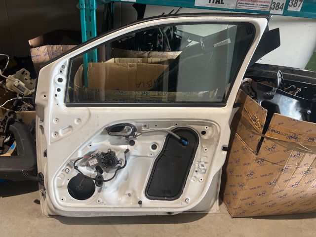 bontott VW UP Jobb első Ajtó (Részeivel)